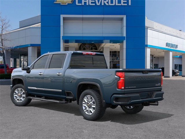 2025 Chevrolet Silverado 2500HD High Country photo 3