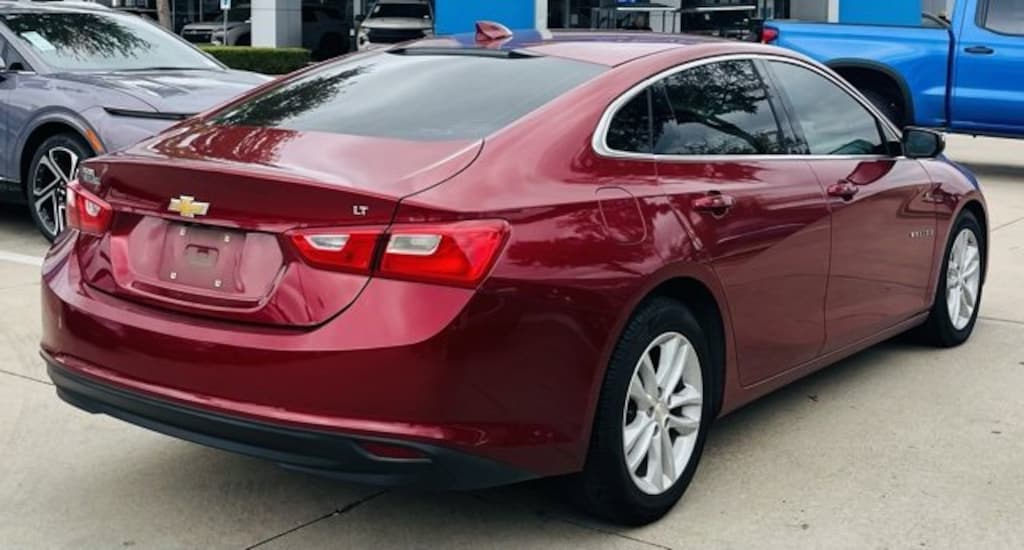 Used 2018 Chevrolet Malibu LT Car
