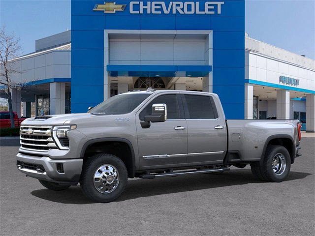 2025 Chevrolet Silverado 3500HD High Country photo 2