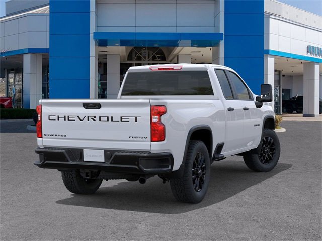 2026 Chevrolet Silverado 2500HD Custom photo 3
