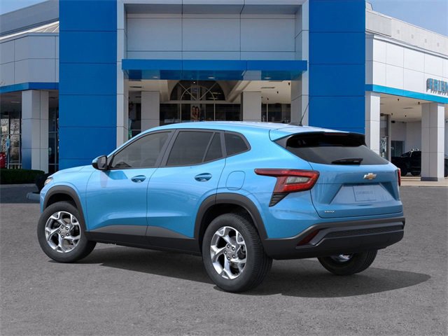 2026 Chevrolet Trax LS photo 2