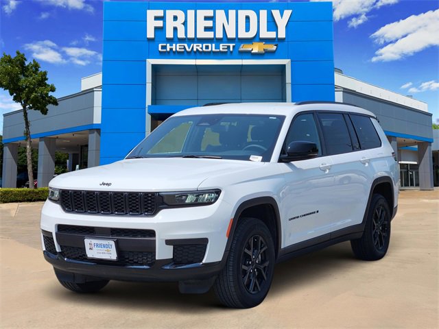 2024 Jeep Grand Cherokee Altitude photo 2