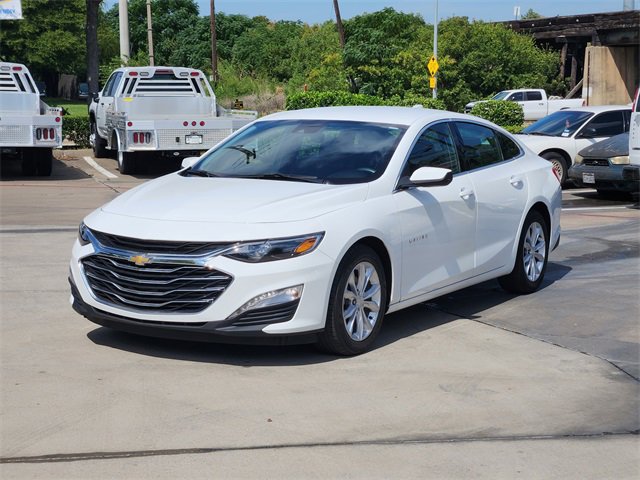 2024 Chevrolet Malibu 1LT photo 3