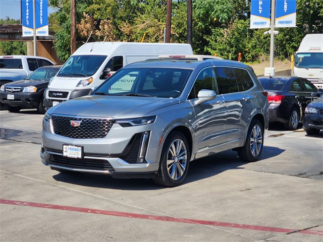 2025 Cadillac XT6 Premium Luxury photo 3