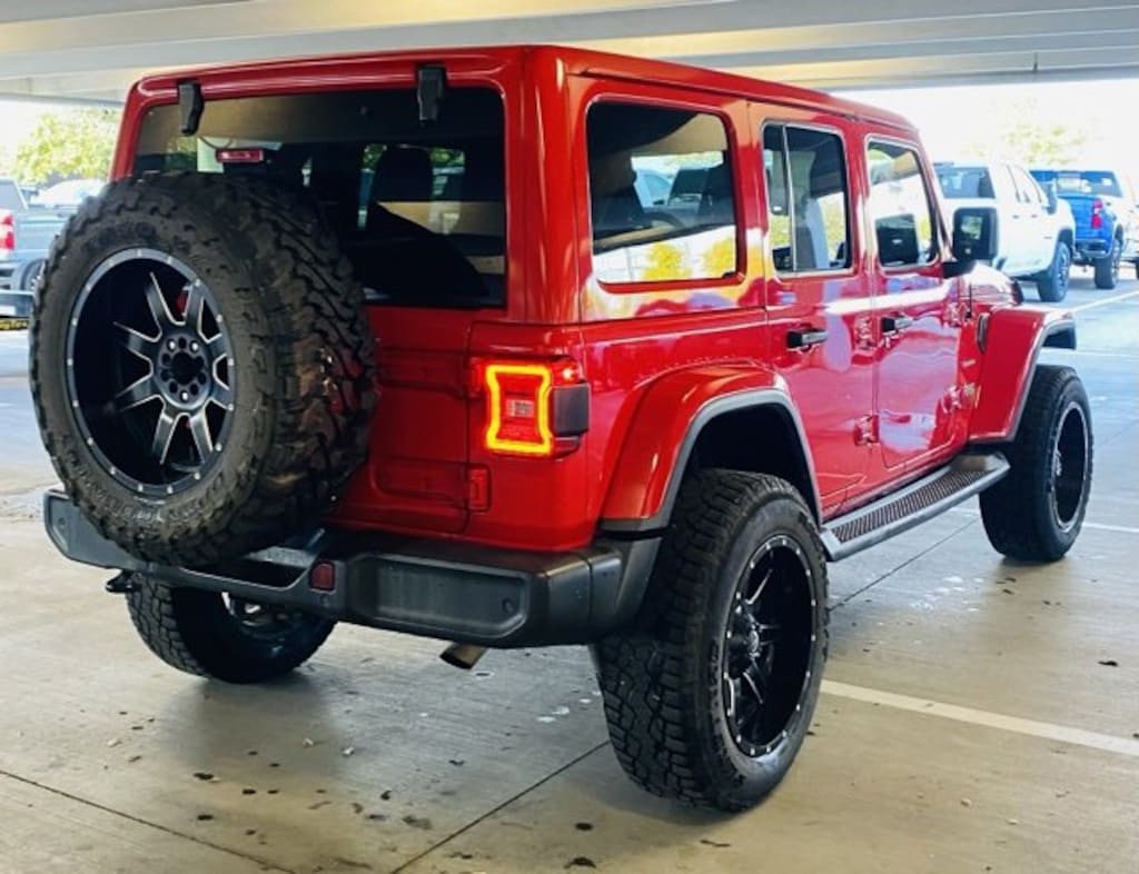 Used 2018 Jeep Wrangler Unlimited Sahara