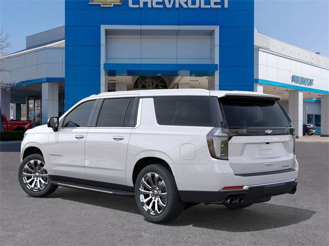 2025 Chevrolet Suburban Premier photo 3