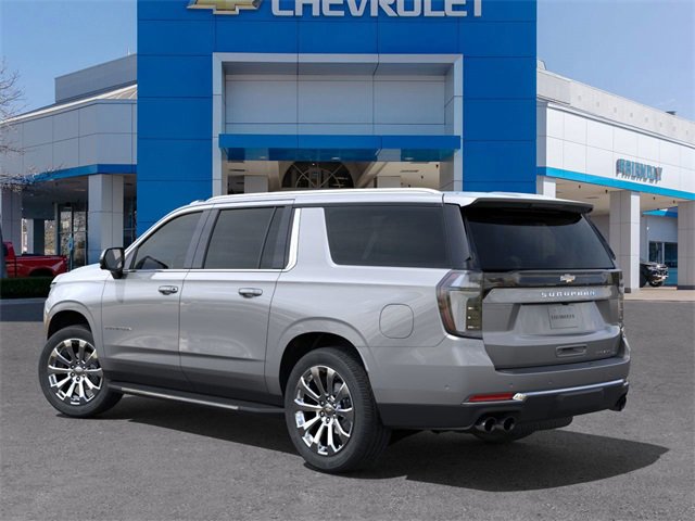 2025 Chevrolet Suburban Premier photo 3