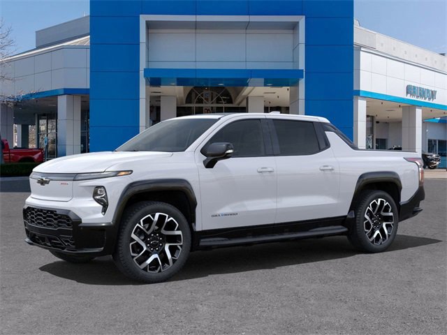2024 Chevrolet Silverado EV RST photo 2