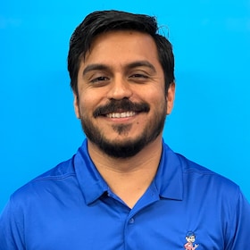 Staff member Armando Lopez from ID_904f417ccf51