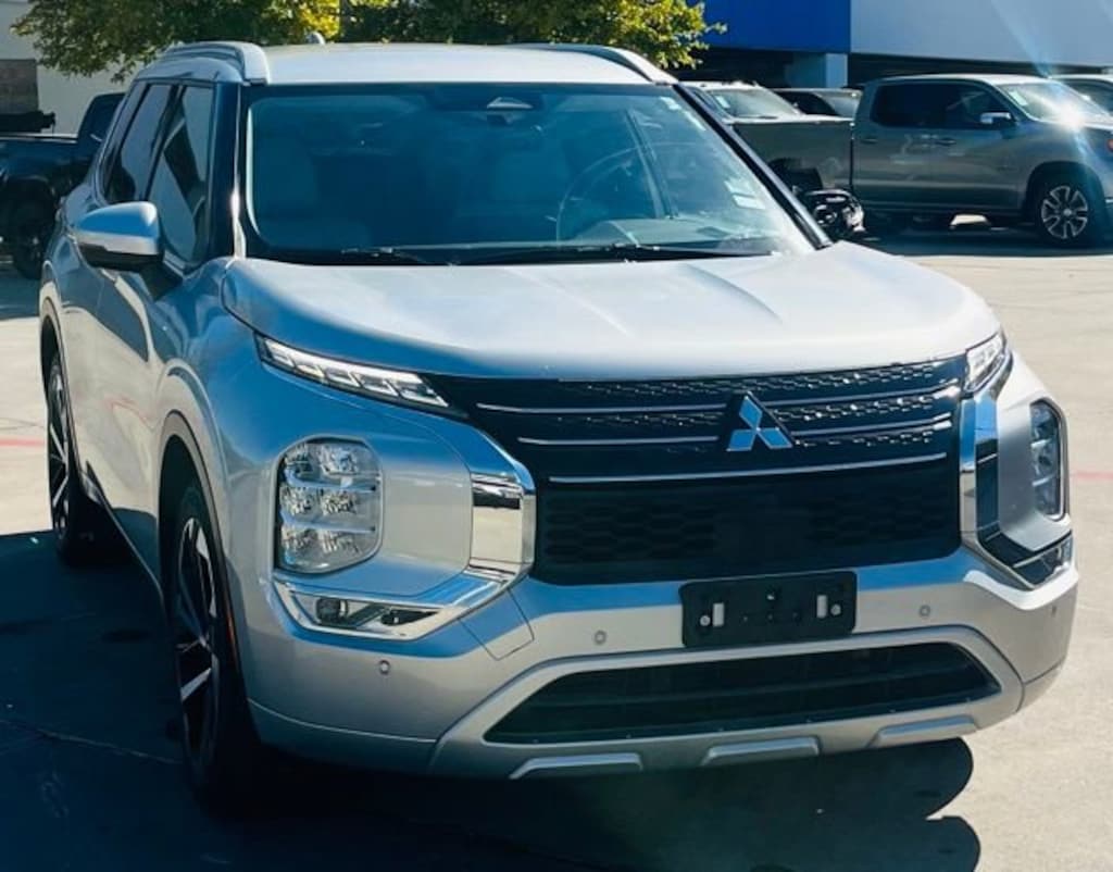 Used 2024 Mitsubishi Outlander SEL