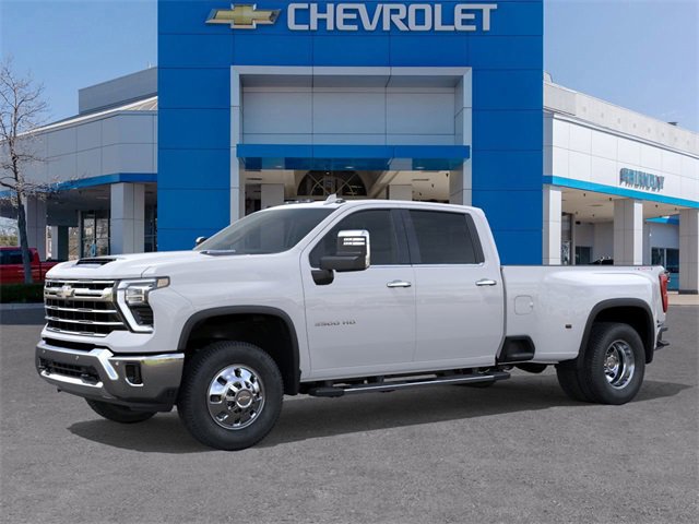 2025 Chevrolet Silverado 3500HD LTZ photo 2