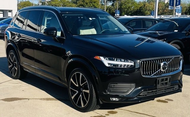 2022 Volvo XC90 Momentum