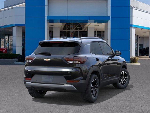 2026 Chevrolet Trailblazer LT photo 2