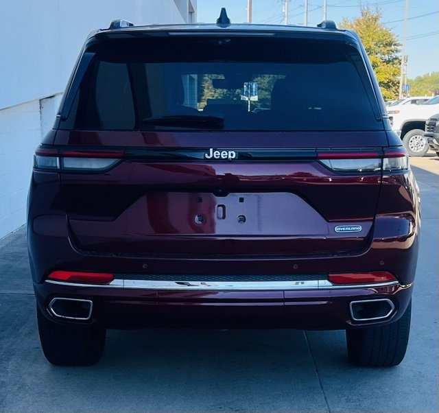 2023 Jeep Grand Cherokee Overland photo 3
