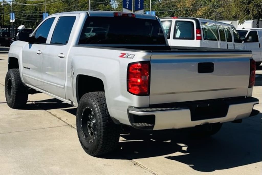 Used 2018 Chevrolet Silverado 1500 LT Truck