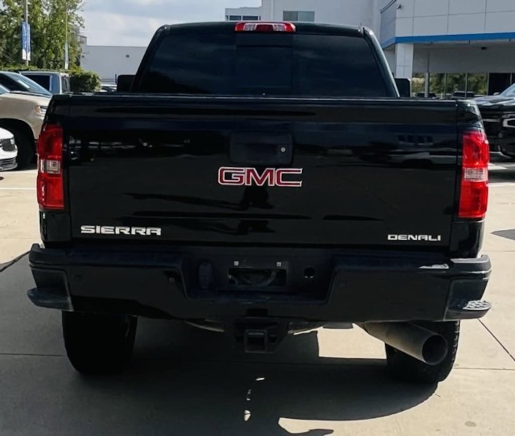 Used 2017 GMC Sierra 2500 HD Denali Truck