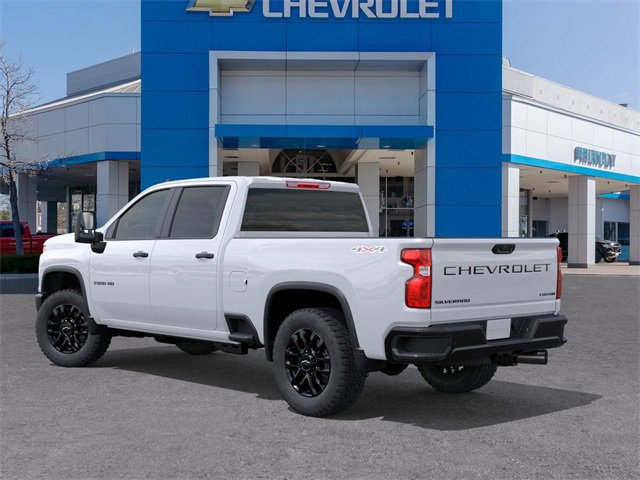 2026 Chevrolet Silverado 2500HD Custom photo 2