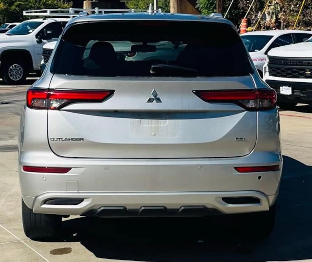 Used 2024 Mitsubishi Outlander SEL