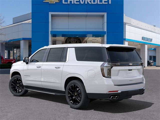 2025 Chevrolet Suburban High Country photo 3