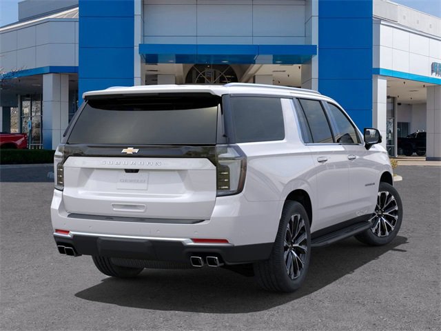 2025 Chevrolet Suburban High Country photo 4