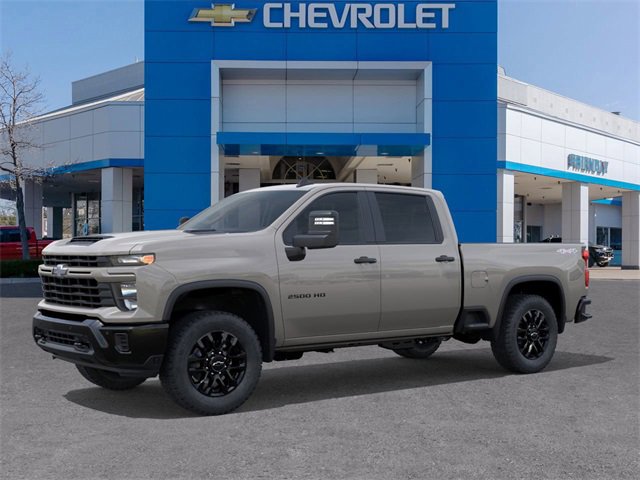 2026 Chevrolet Silverado Custom photo 2