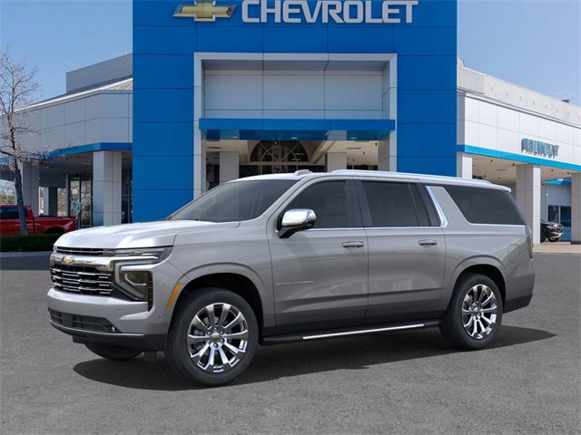 2025 Chevrolet Suburban Premier photo 2