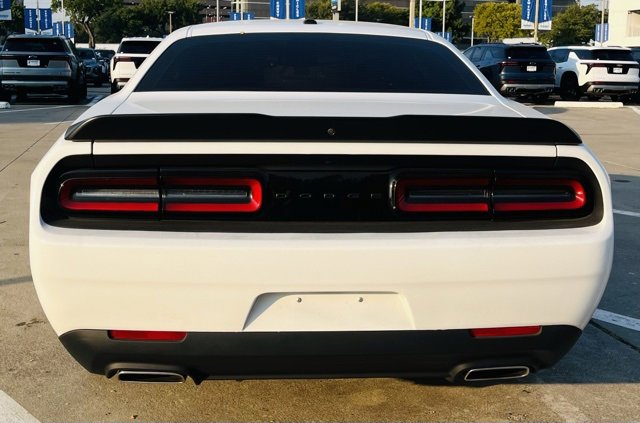 2023 Dodge Challenger SXT photo 2