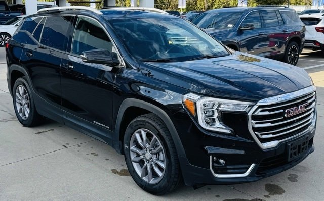 2024 GMC Terrain SLT's photo