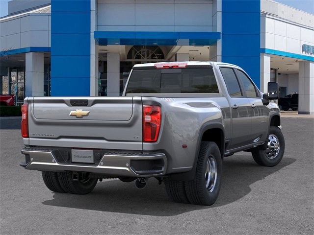 2026 Chevrolet Silverado 3500HD LT photo 4