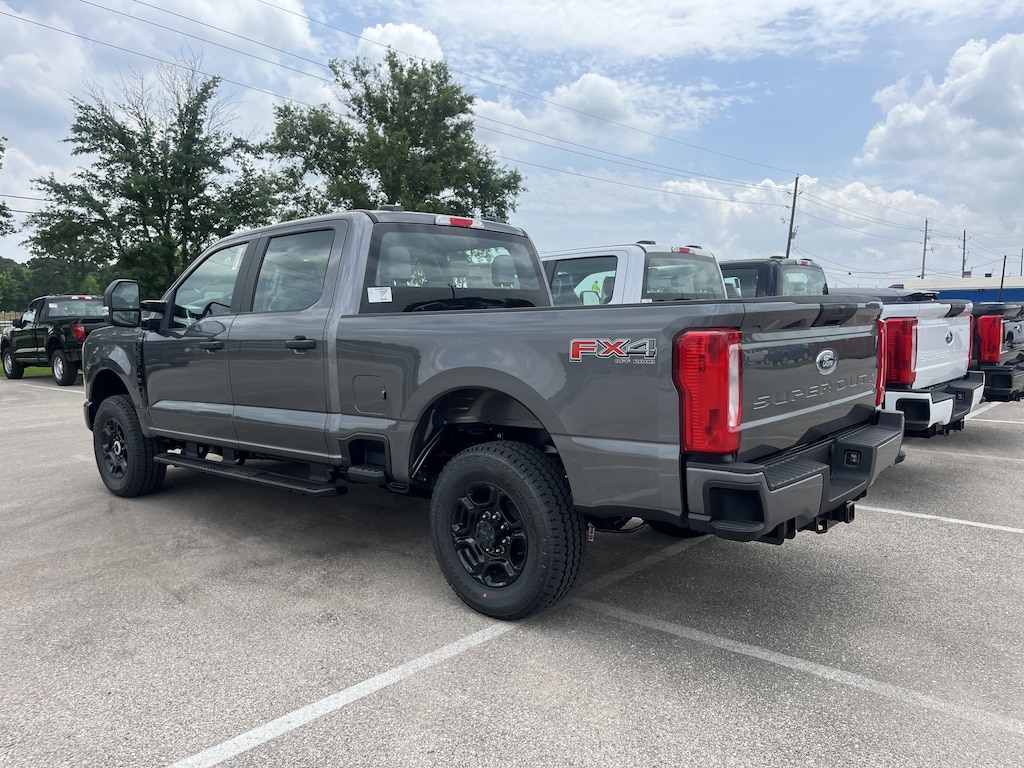 New 2026 Ford F-250 XL Truck Crew Cab