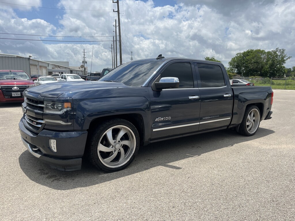 Used 2018 Chevrolet Silverado 1500 LTZ w/2LZ Truck Crew Cab