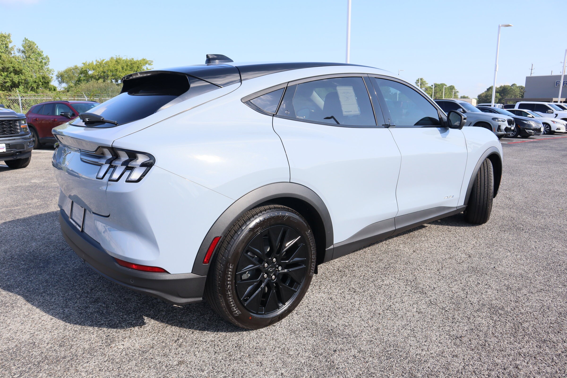 2025 Ford Mustang Mach-E Select photo 2
