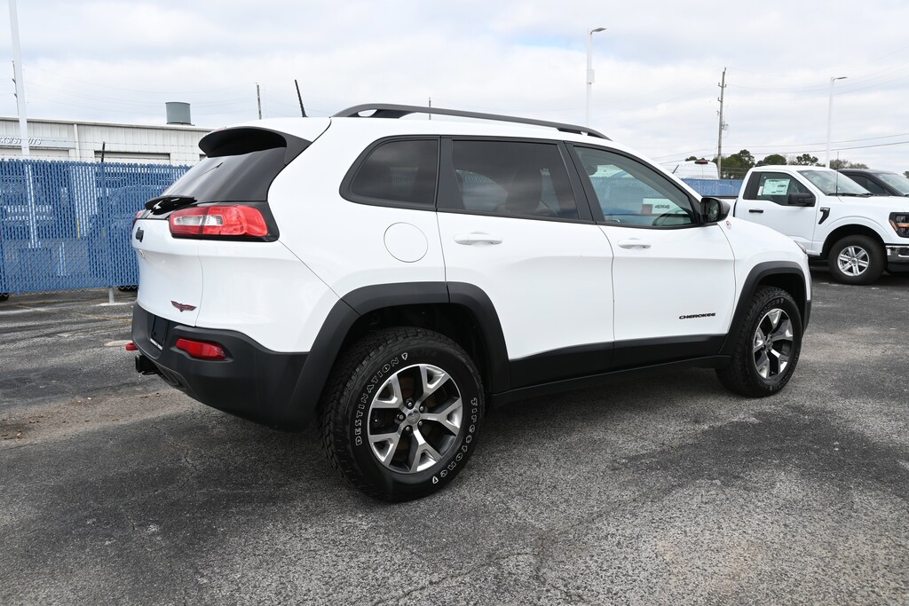 Used 2016 Jeep Cherokee Trailhawk 4x4 SUV