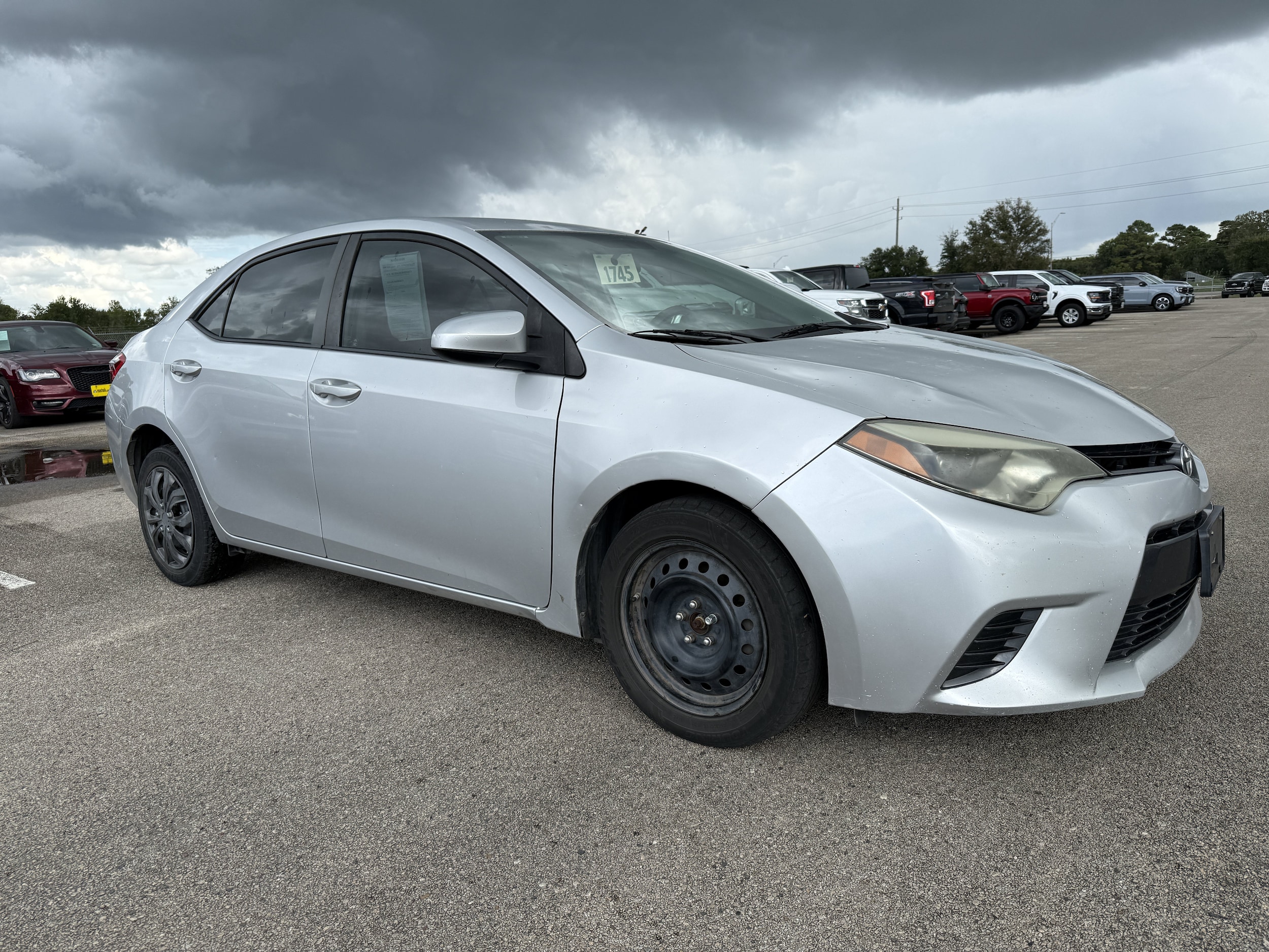 Used 2015 Toyota Corolla LE with VIN 5YFBURHE4FP255248 for sale in Crosby, TX