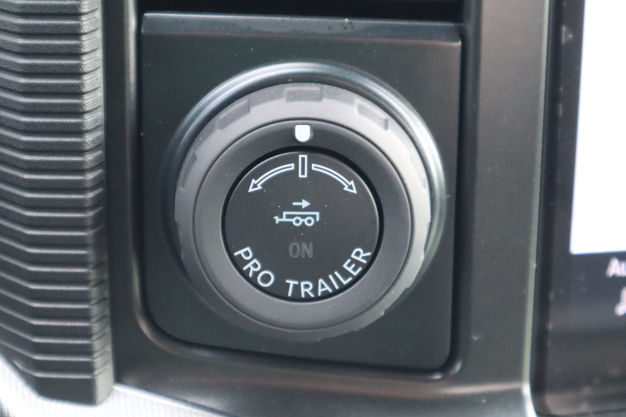 2025 Ford F-150 Lariat - Photo 25