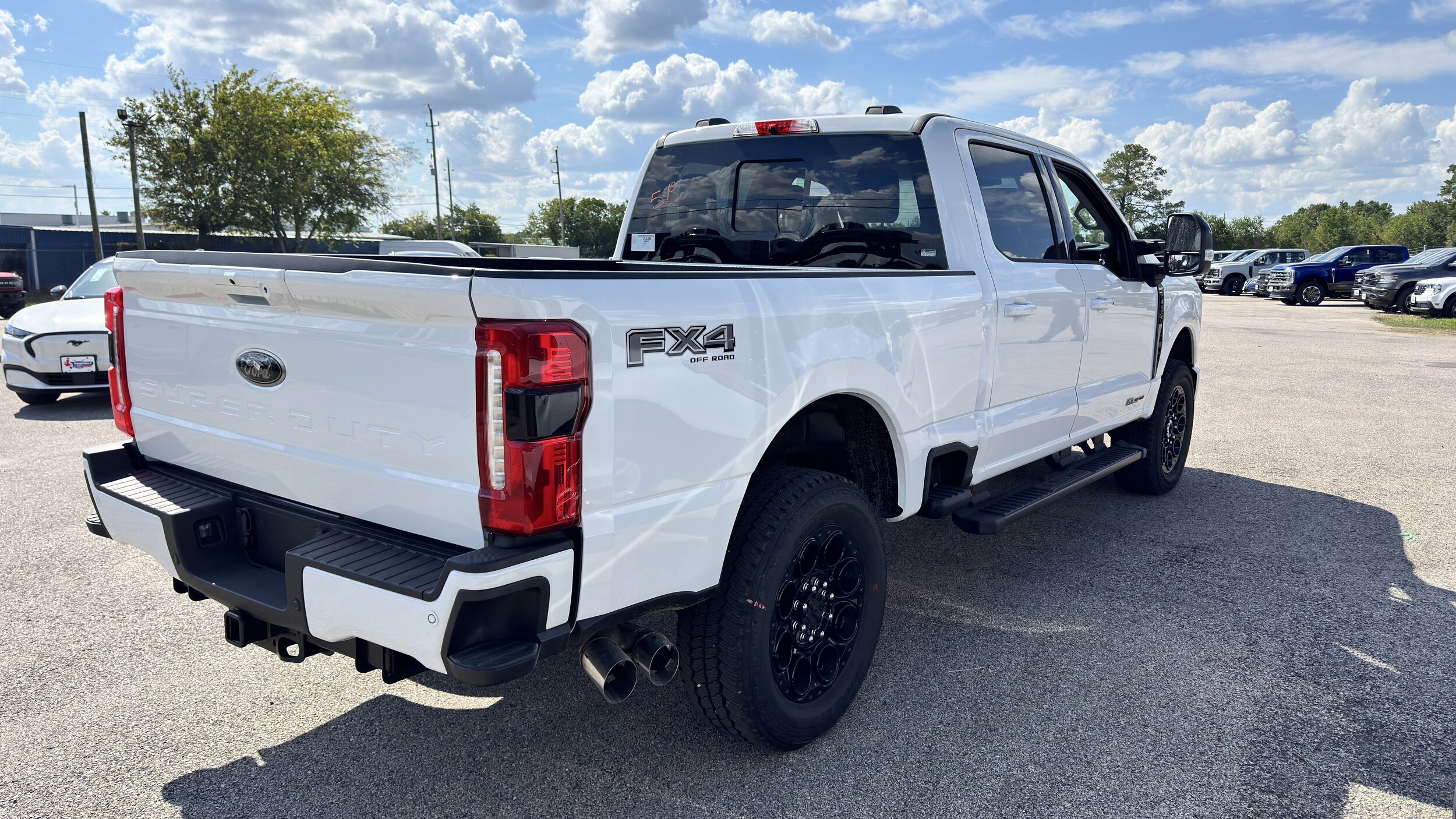 2026 Ford F-250 Lariat photo 3