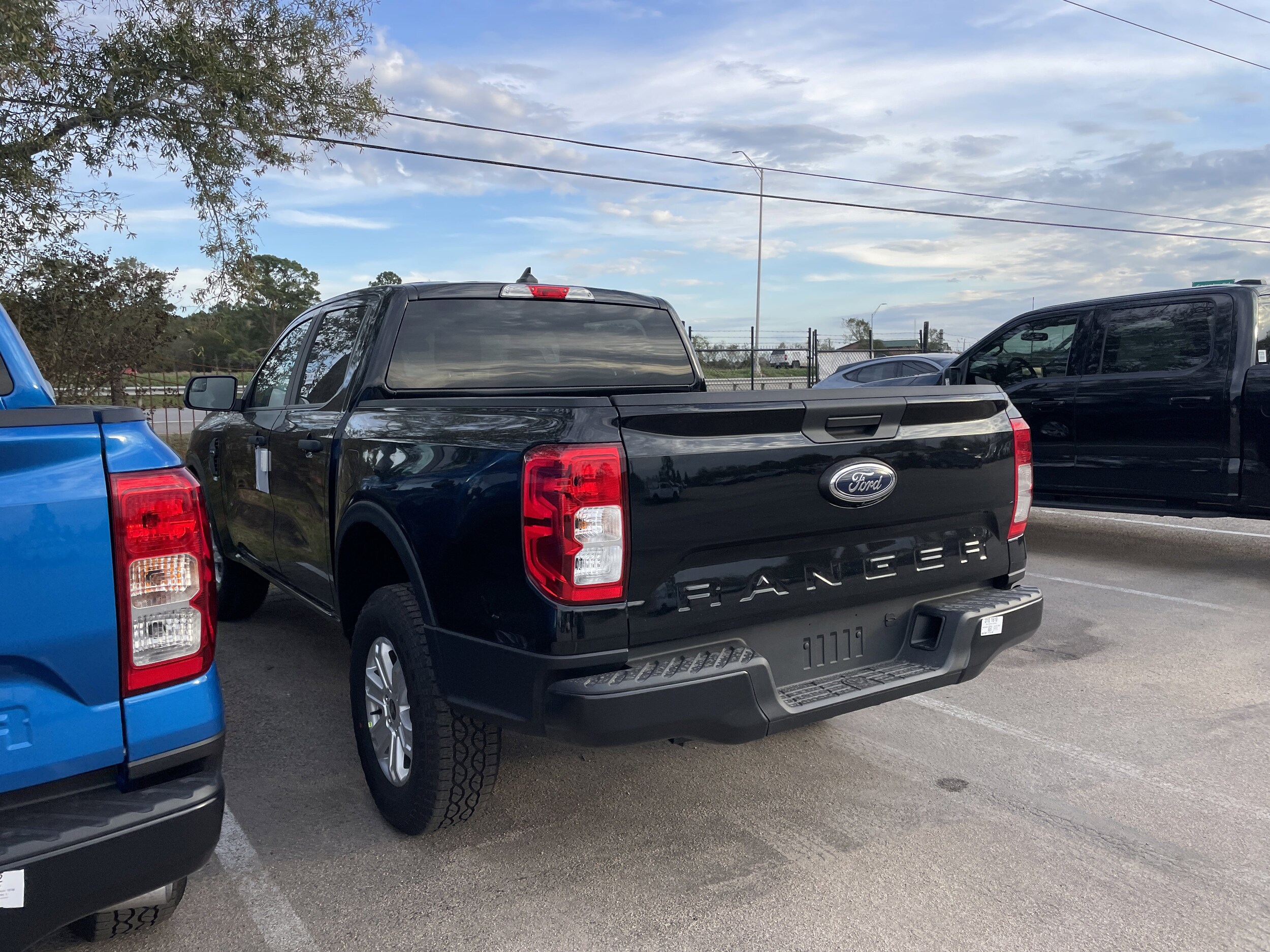 2025 Ford Ranger XL photo 3