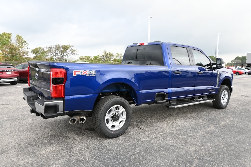 New 2026 Ford F-350 F-350 XLT Truck Crew Cab
