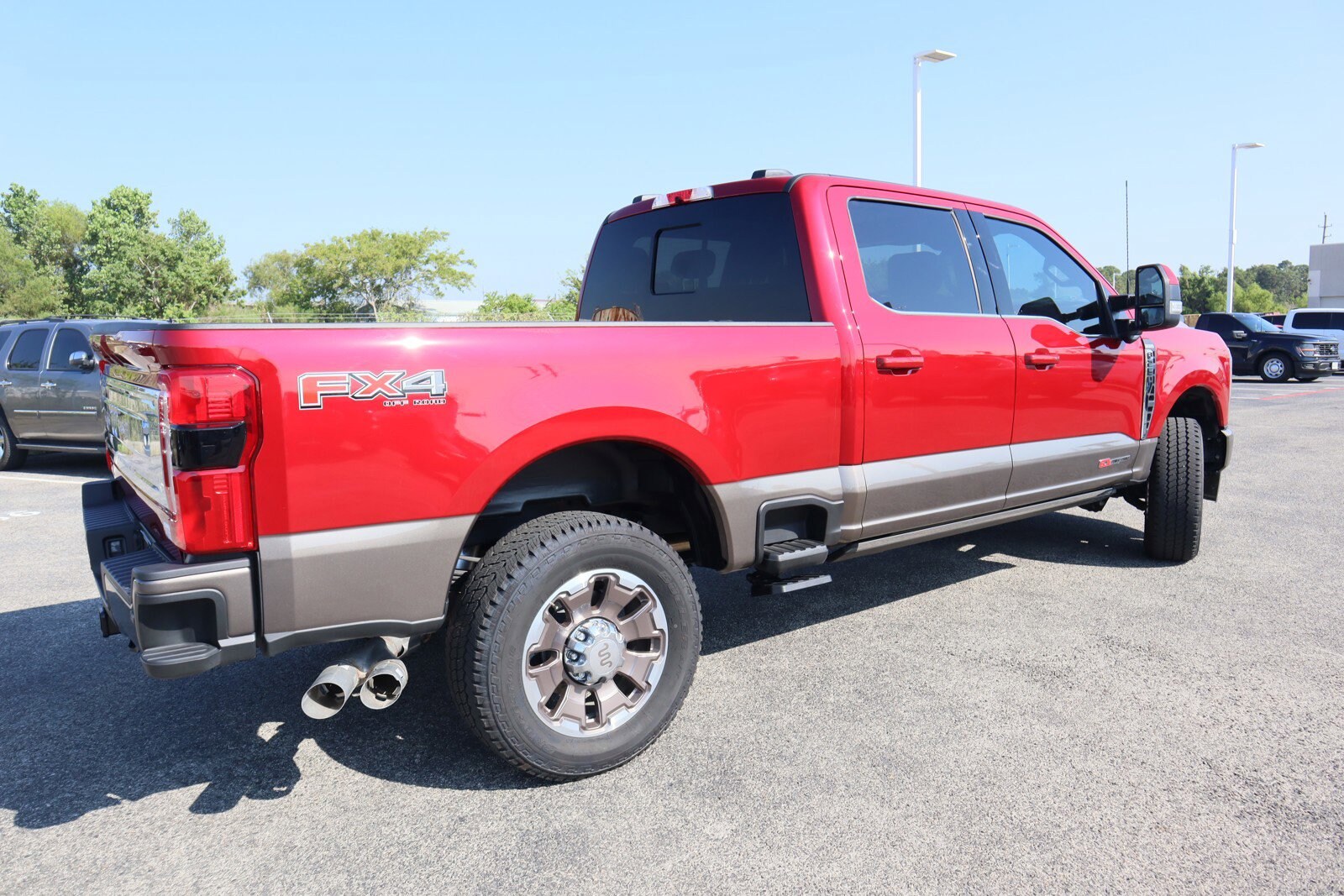 2023 Ford F-250 King Ranch photo 2