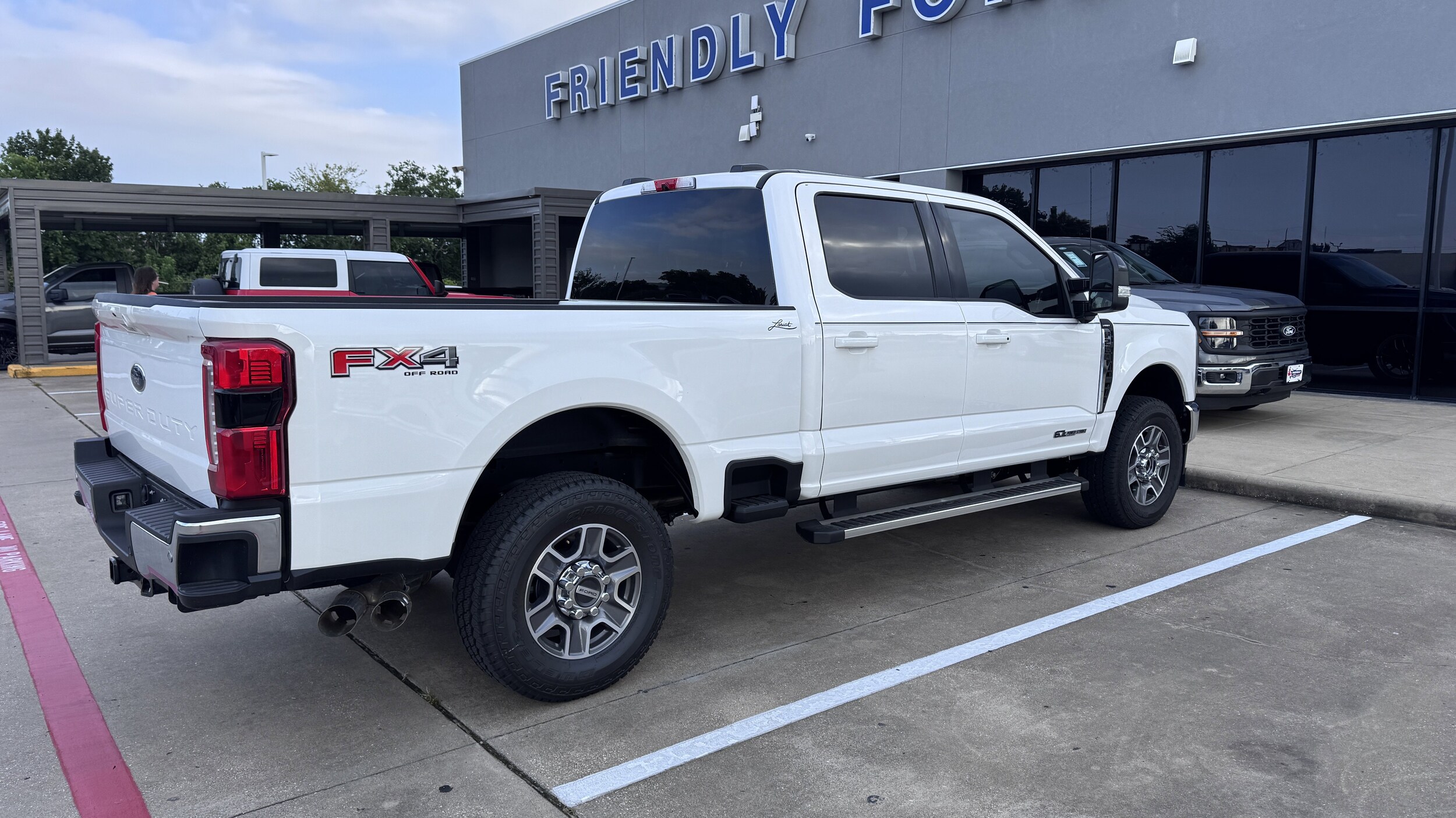 2025 Ford F-250 Lariat photo 3
