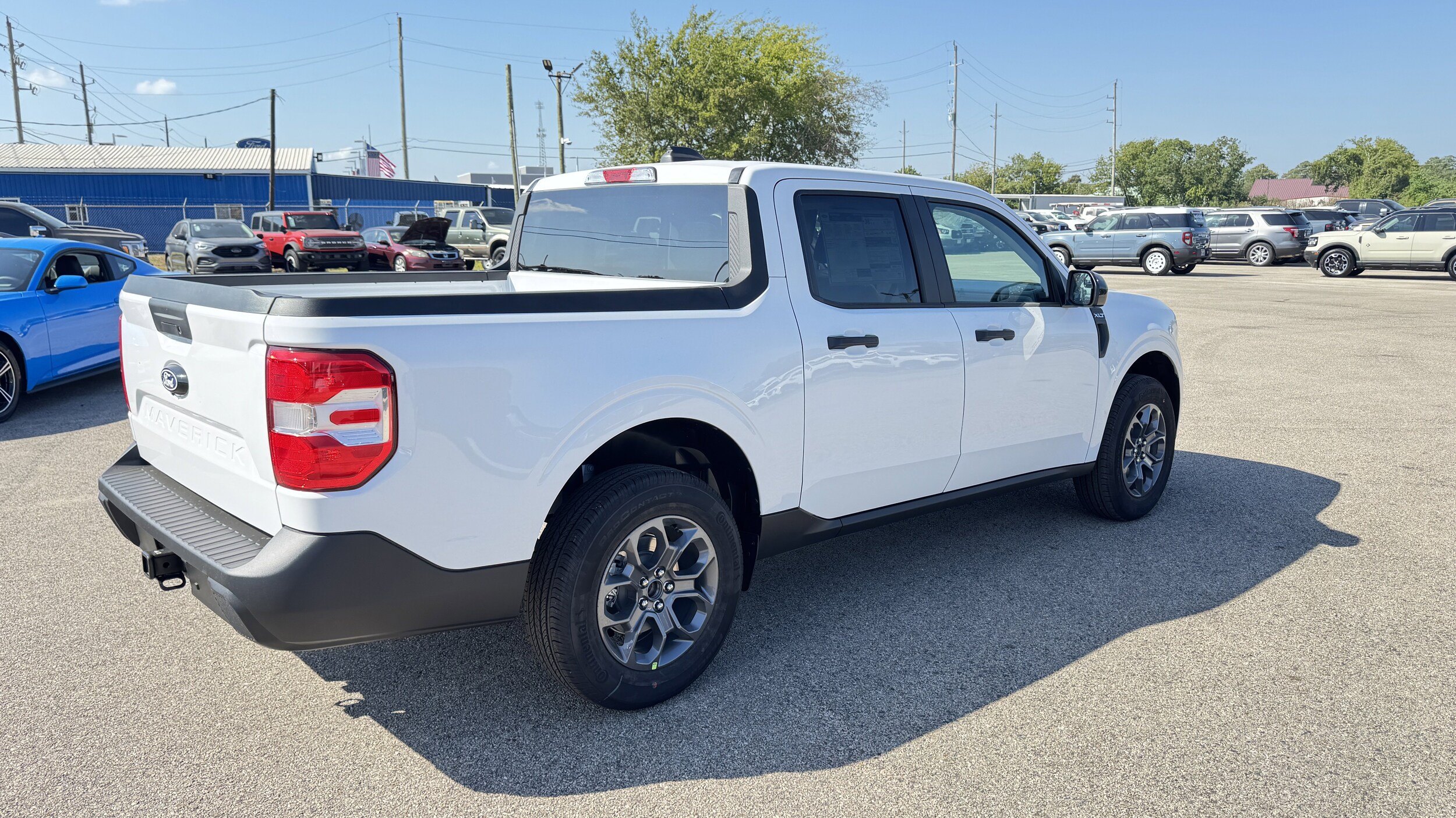 2025 Ford Maverick XLT photo 3
