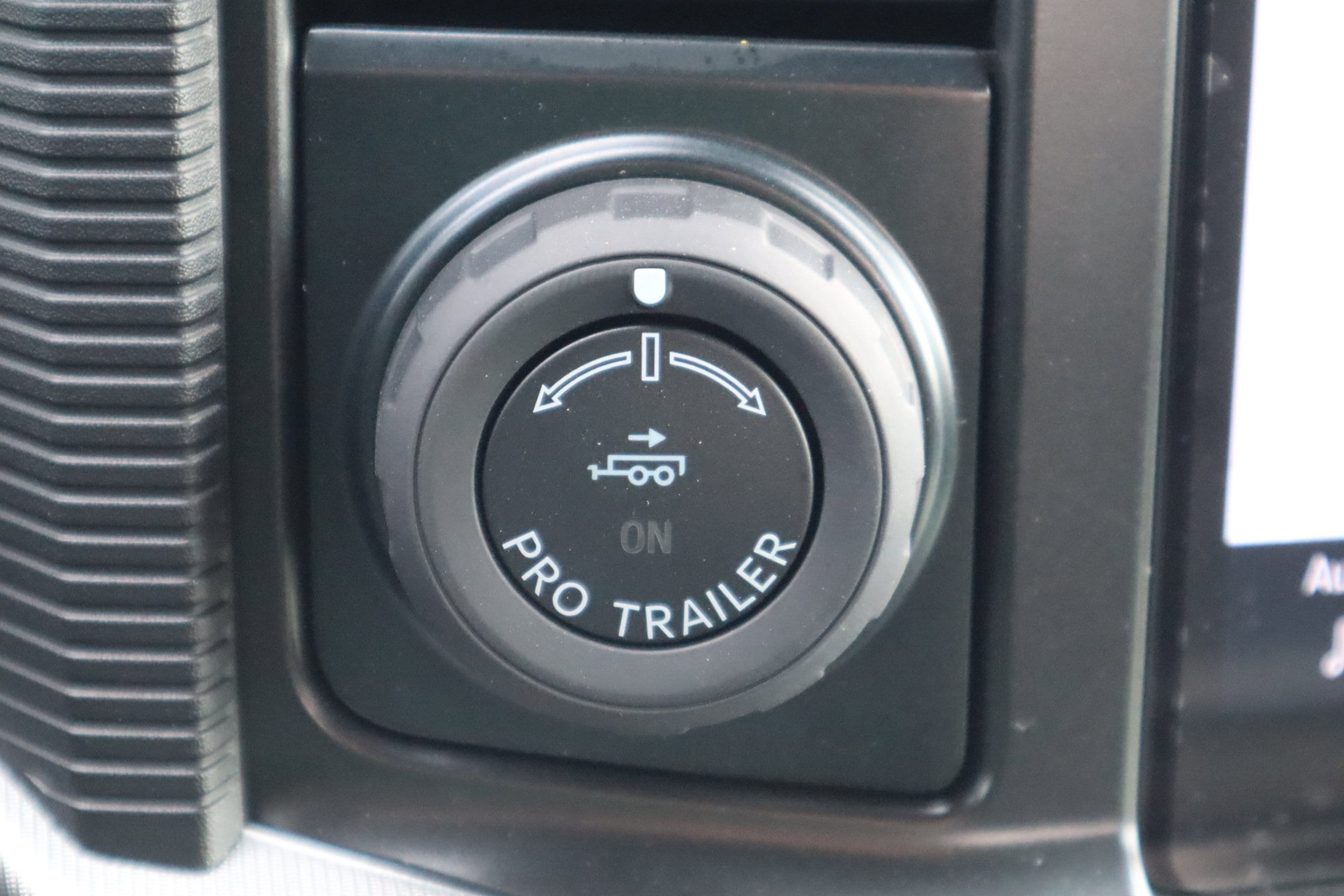 2025 Ford F-150 Lariat - Photo 25