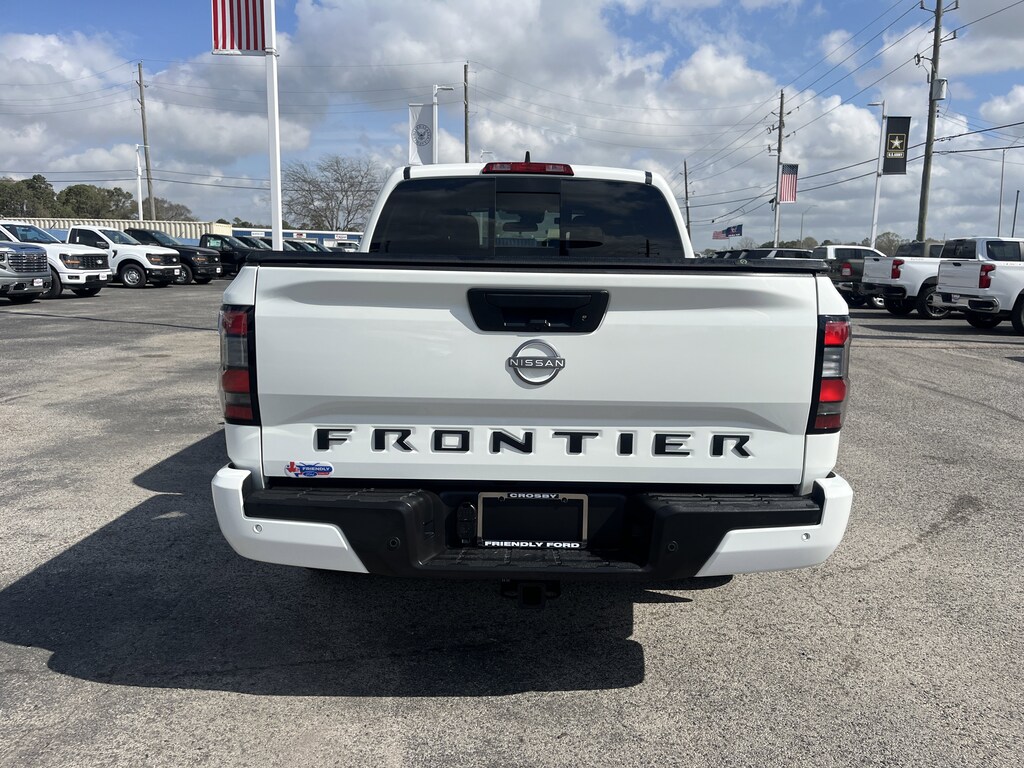 Used 2025 Nissan Frontier SV Truck Crew Cab