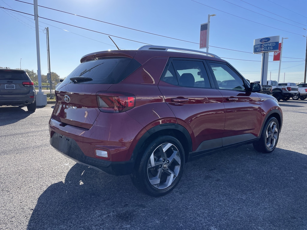Used 2024 Hyundai Venue Limited SUV