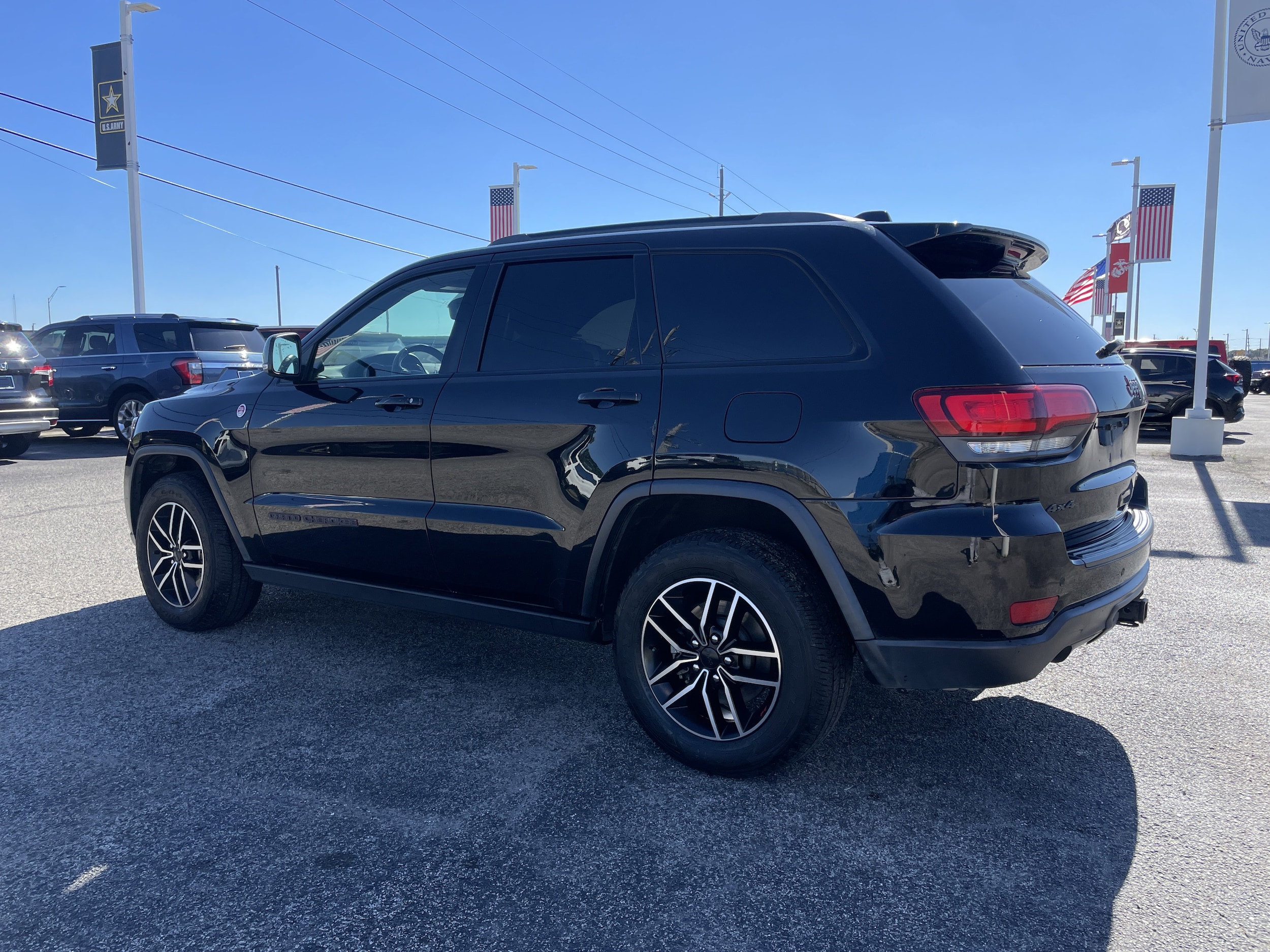 2020 Jeep Grand Cherokee Trailhawk photo 2