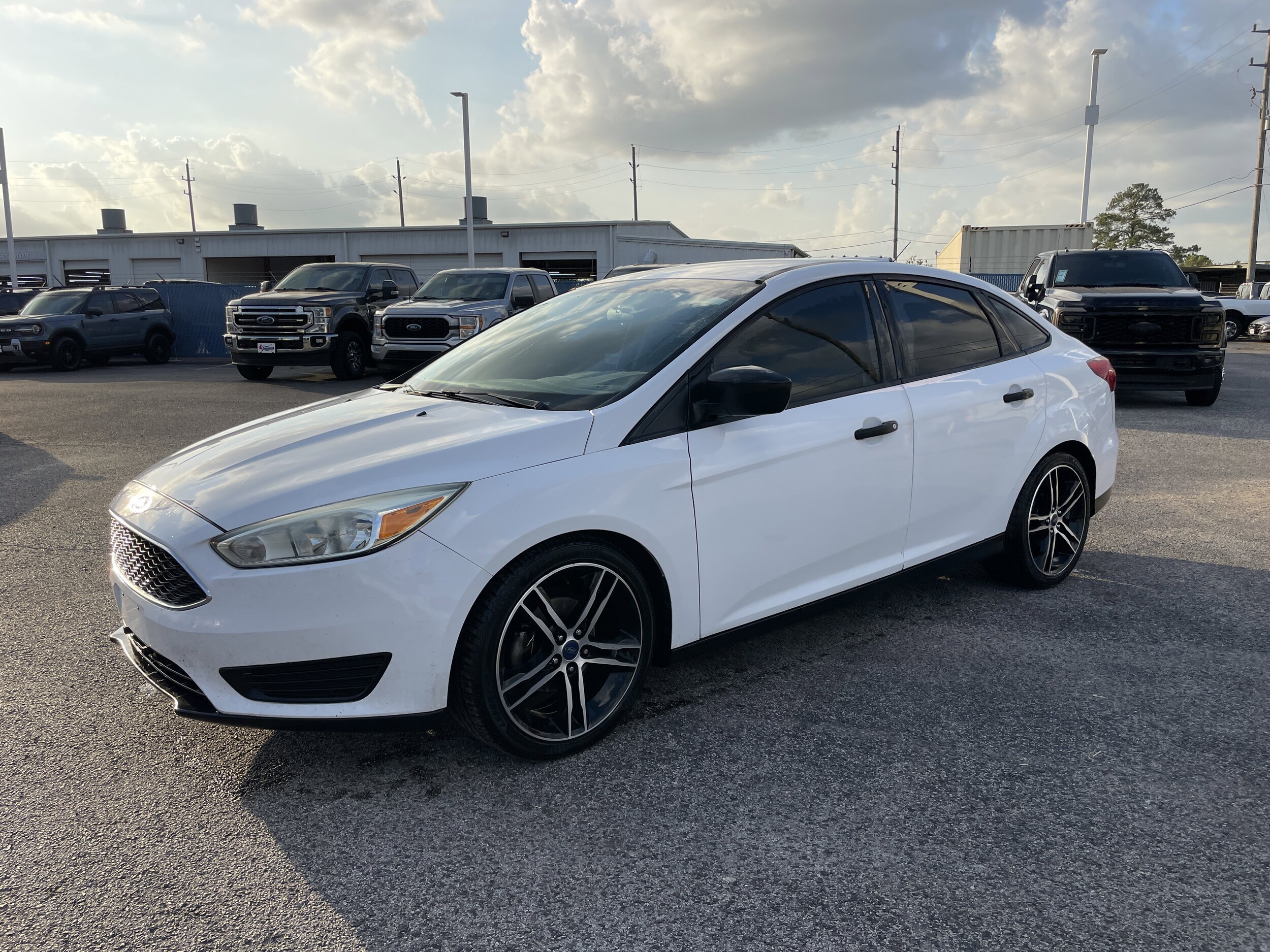 2016 Ford Focus S photo 4