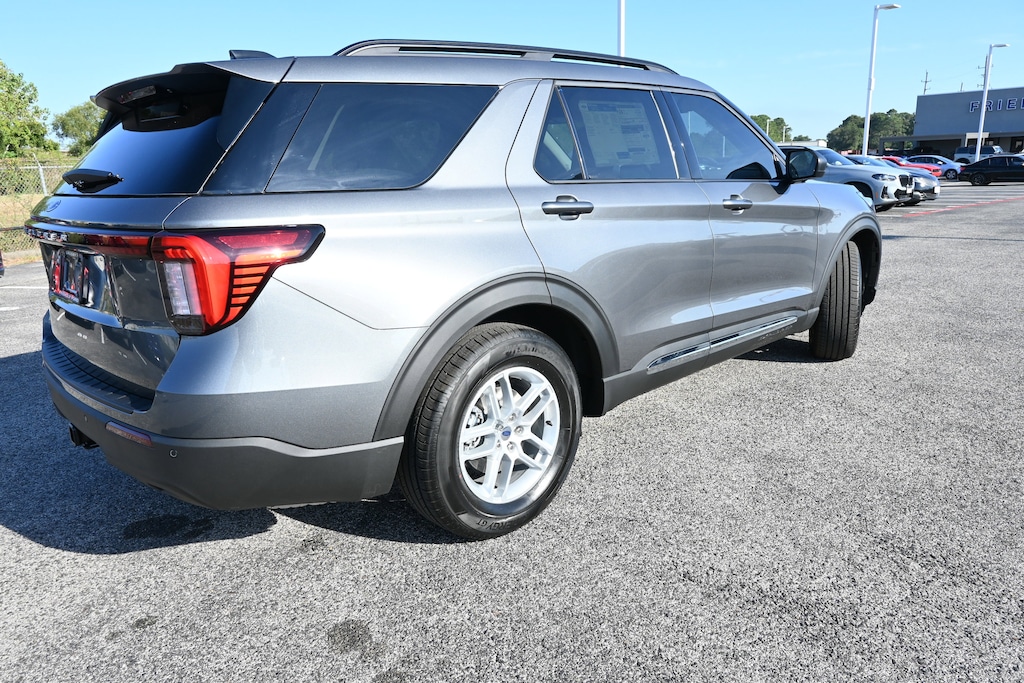 New 2025 Ford Explorer Active SUV