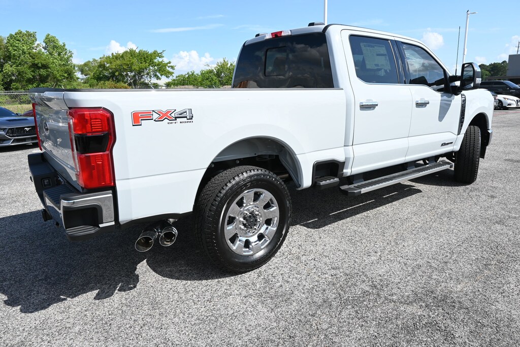 New 2026 Ford F-250 Lariat Truck Crew Cab