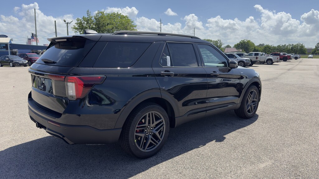 New 2026 Ford Explorer ST-Line SUV