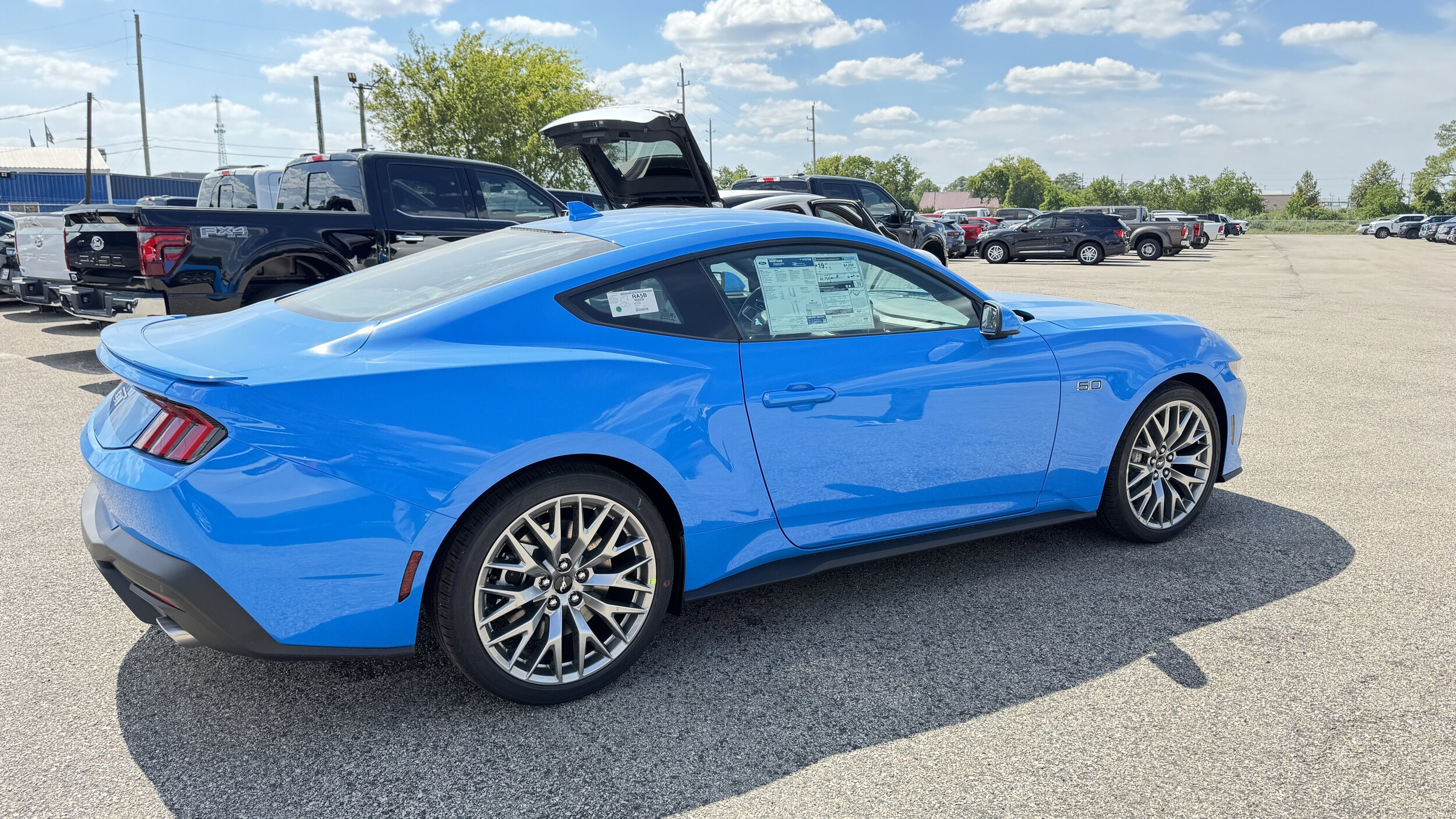 2025 Ford Mustang GT Premium photo 3